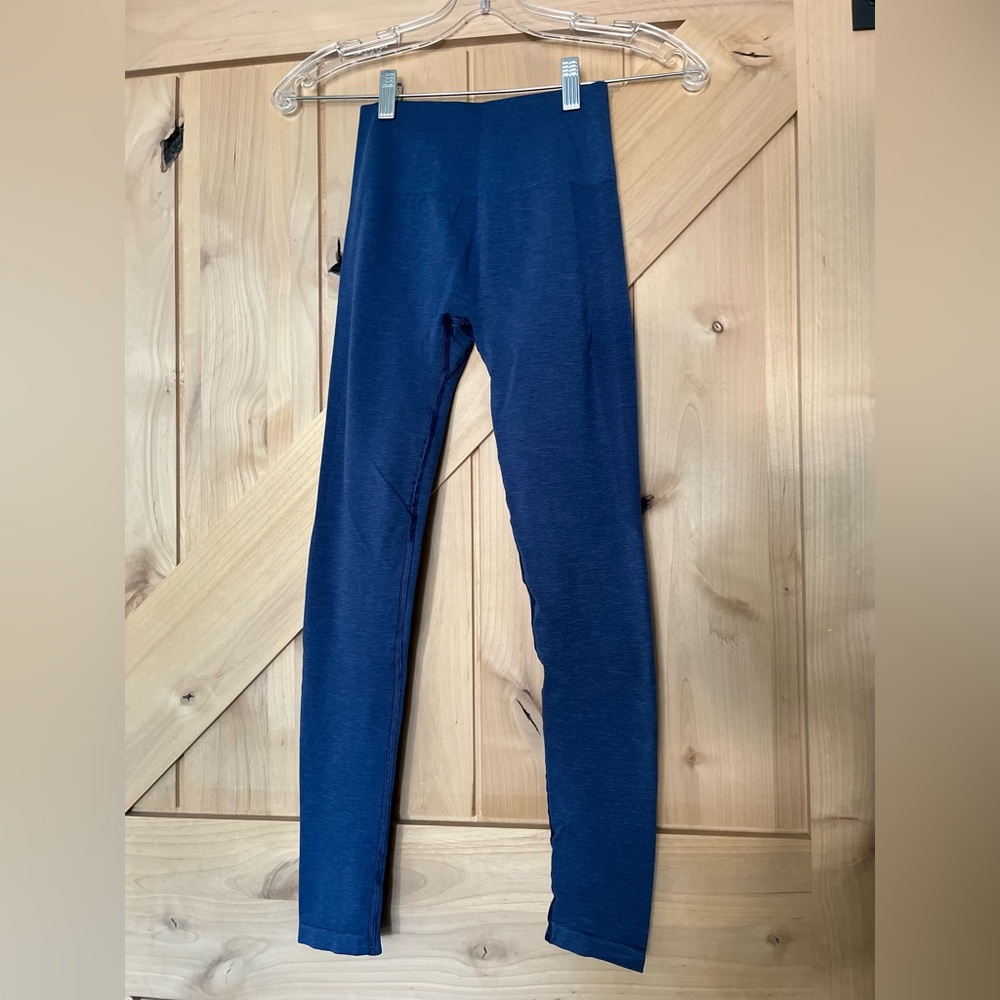 Alphalete amplify leggings, ocean blue, size M.